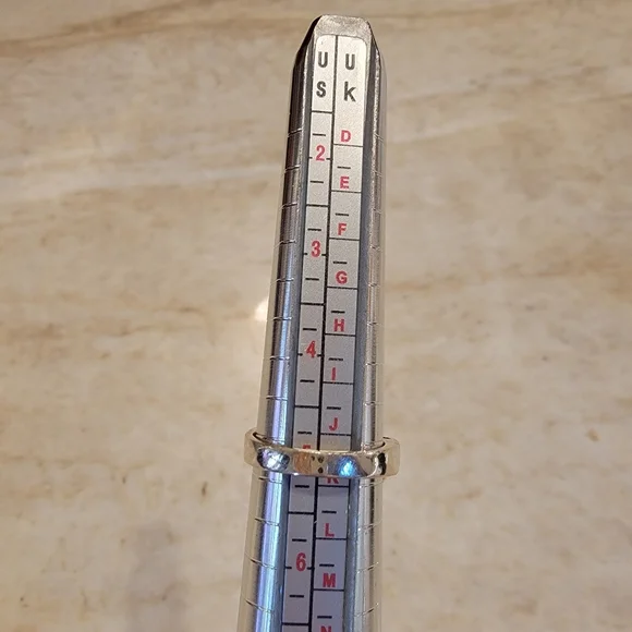 Silver Marcasite Ring - Picture 6 of 6